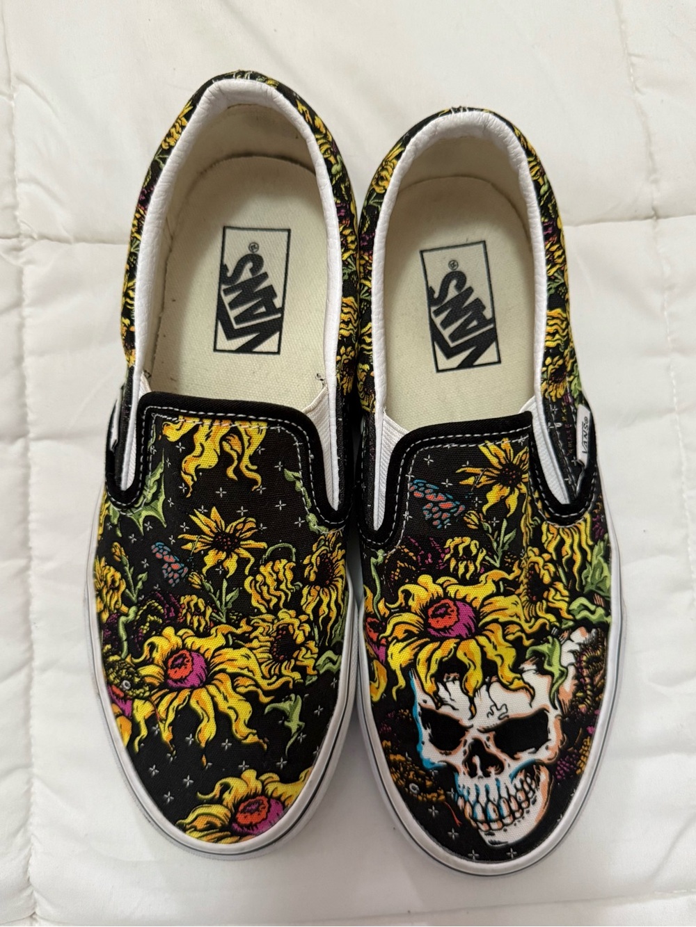 Vans Classic Slip-On Skull & Sunflower – Women’s 8 / Men’s 6.5